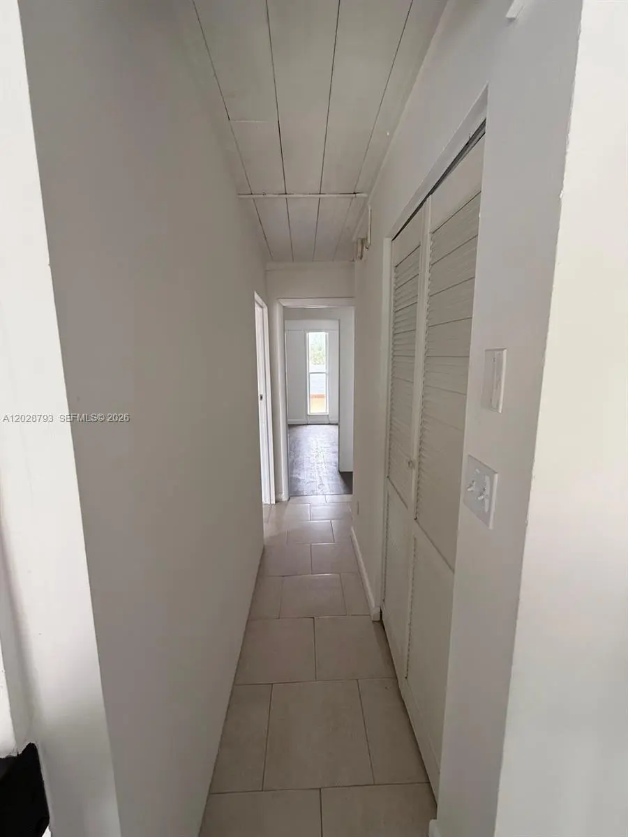 5 of 12 - 14310 Ne 5th Place, Miami, FL