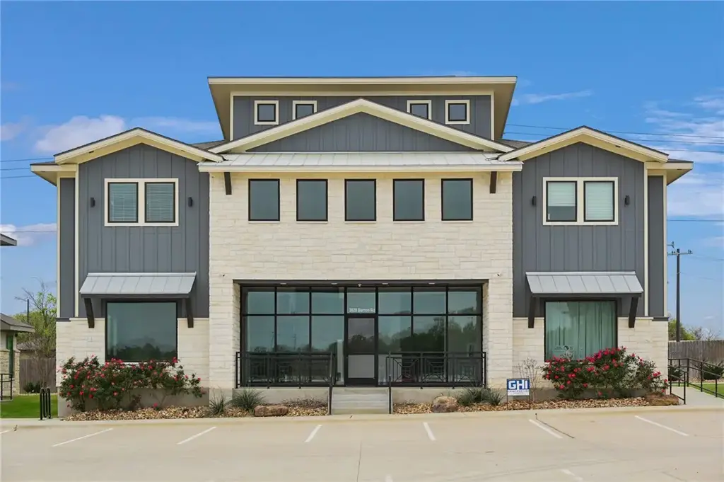 3020 Barron Road, College Station