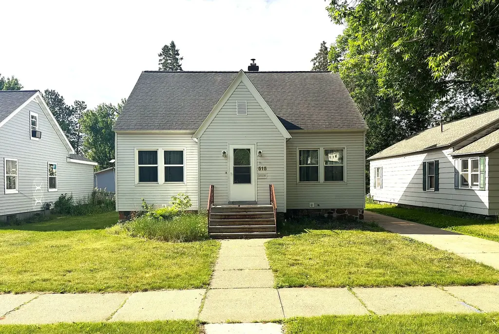 515 Oak Street, Spooner