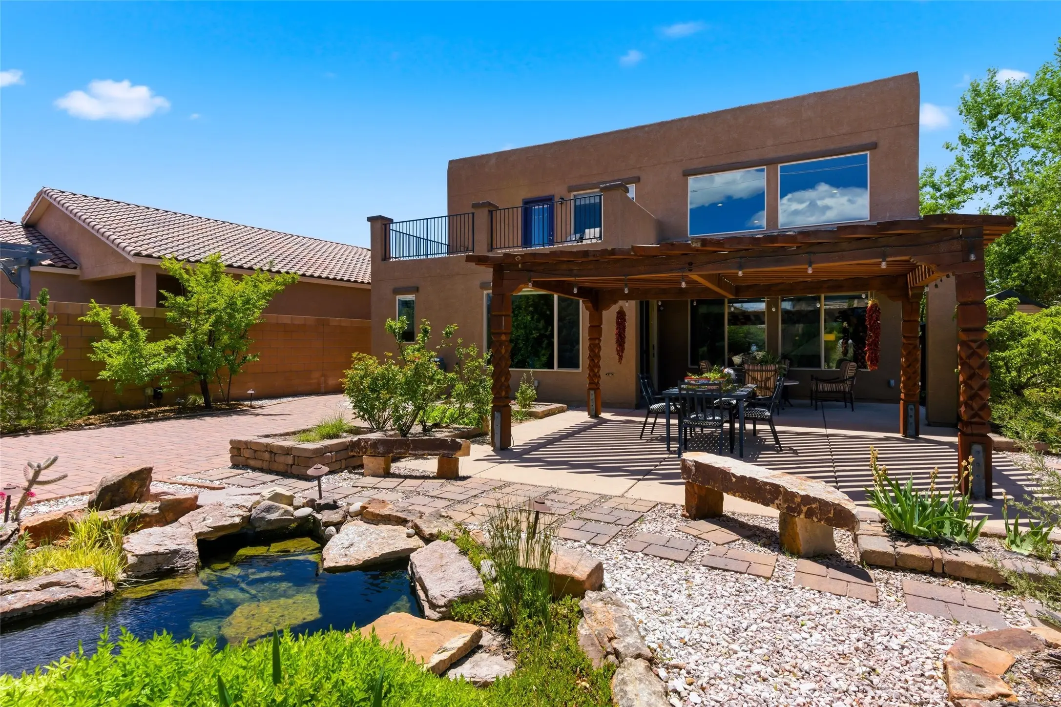 4703 Hojas Verdes, Santa Fe