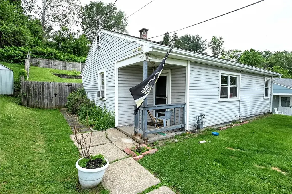 212 Dersam Street, Port Vue