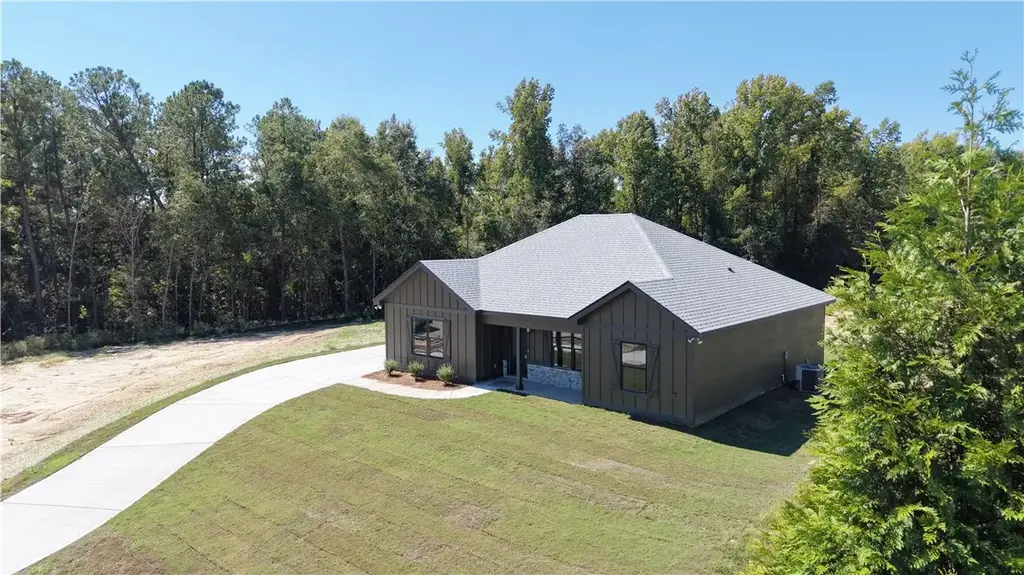 250 Lee Rd 2166, Salem
