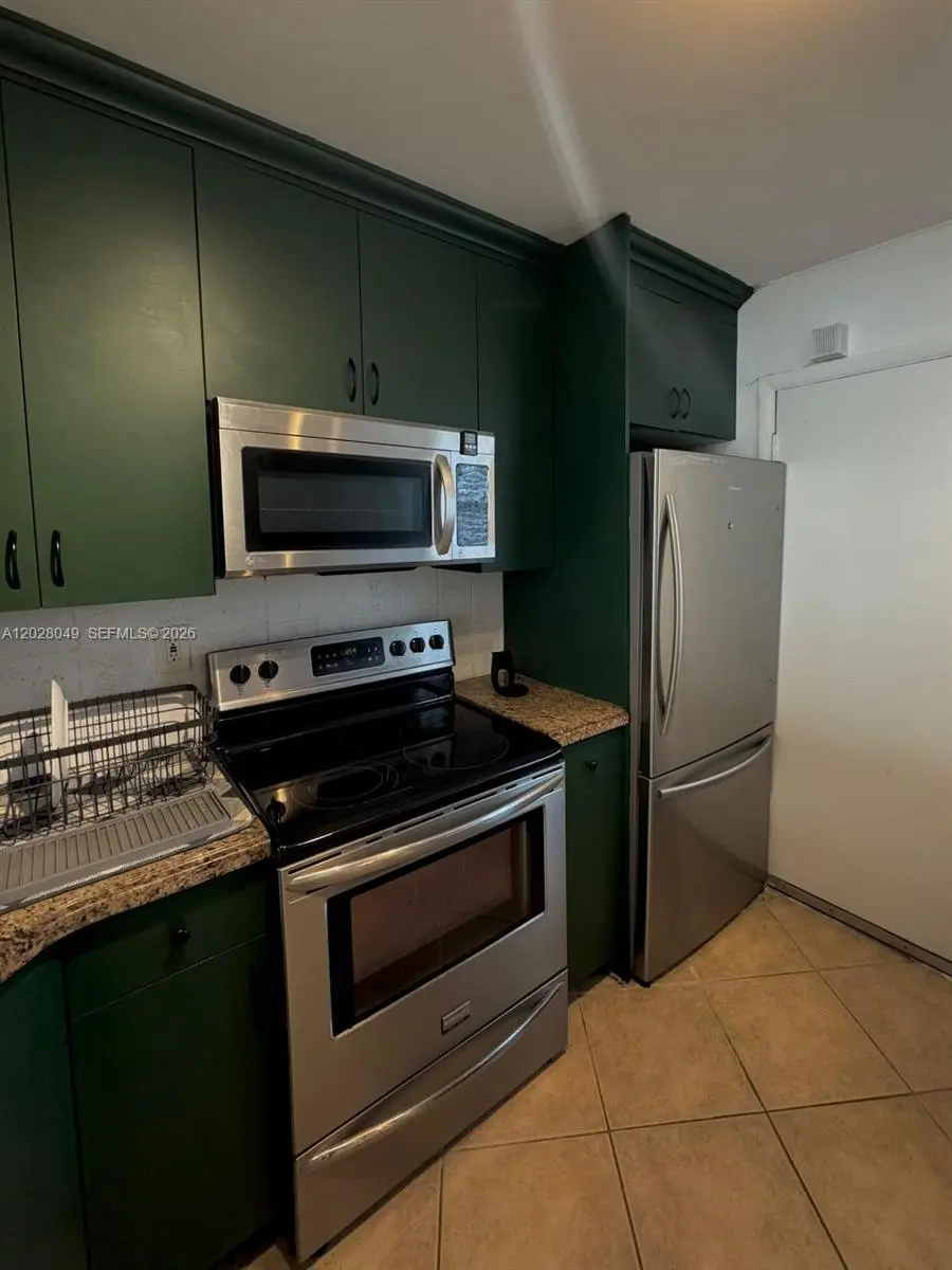 5 of 29 - 1530 Ne 191st Street #241, Miami, FL