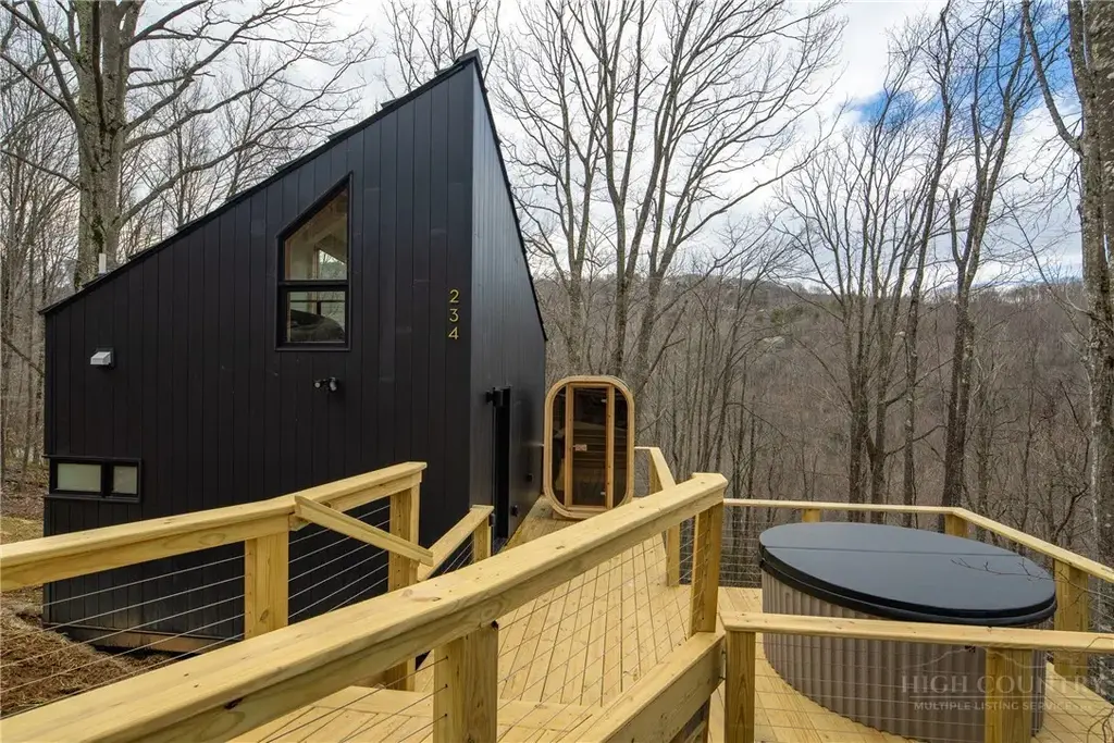 234 Wild Daisy Lane, Beech Mountain
