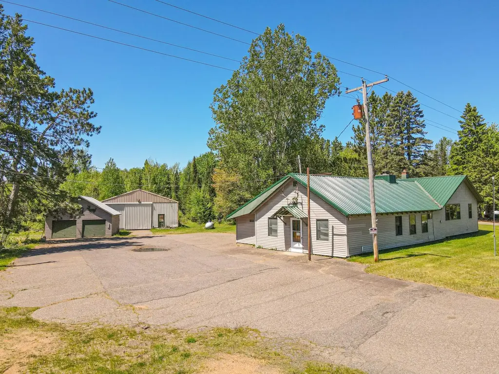 N9507 Hwy 13, Phillips