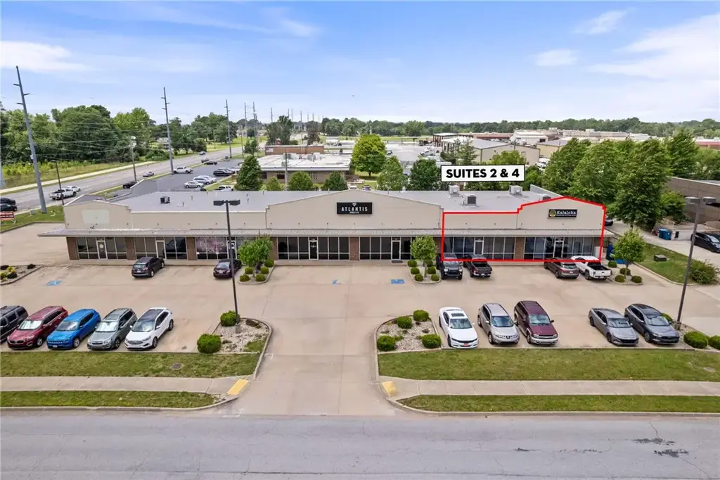 1380 Sw Westpark Drive 2, Bentonville