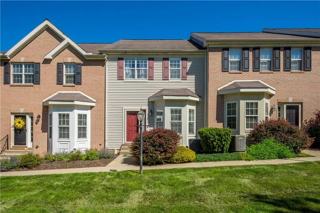 903 Royal Court , North Strabane