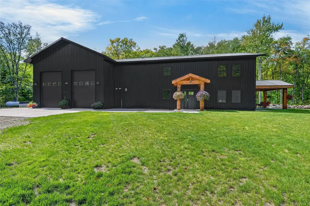 7107 W County Highway B, Winter