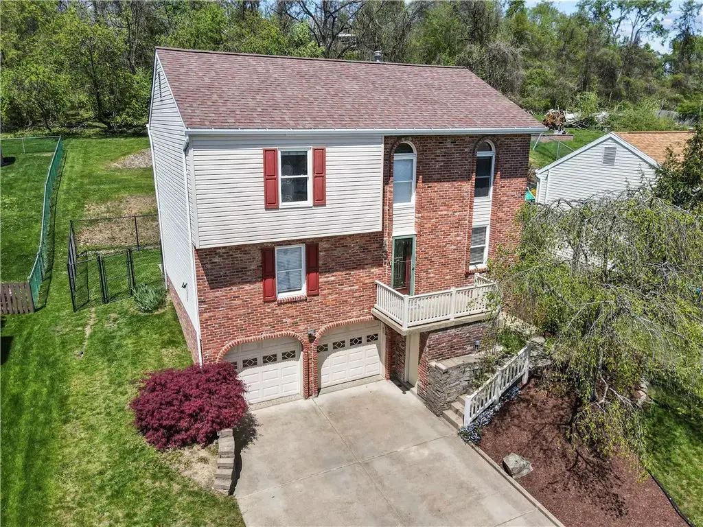 117 Dinwiddie Drive , Plum Boro