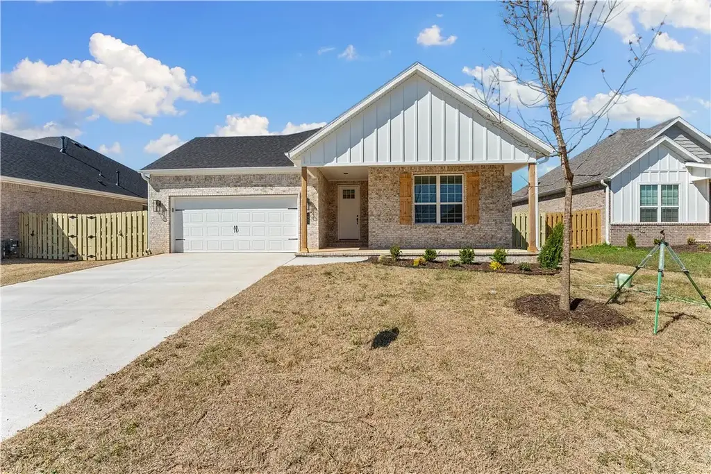 1902 Edwards Street, Pea Ridge