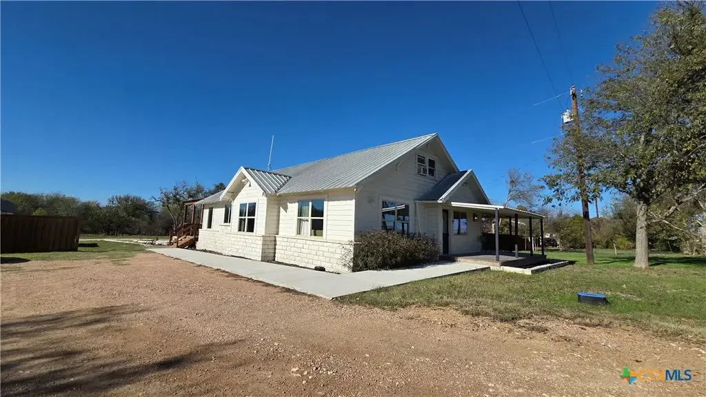 16580 Fm 2115, Salado