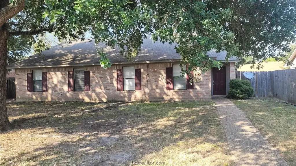 2515 Hickory Drive, College Station