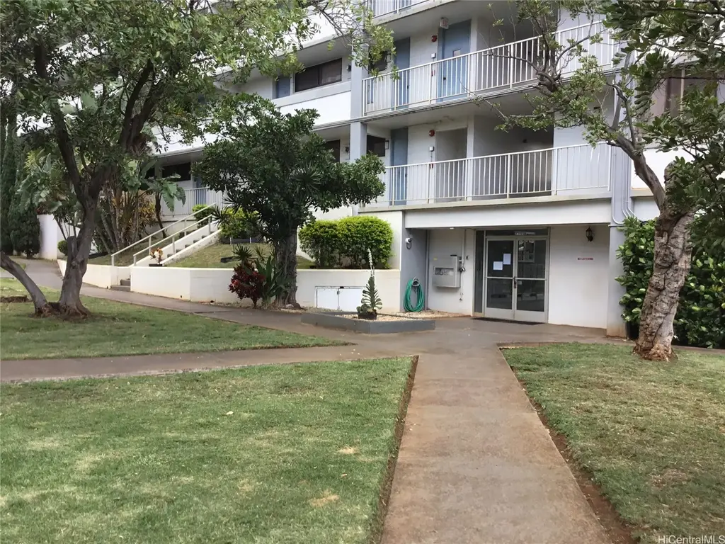 99-015 Kalaloa Street # 702, Aiea