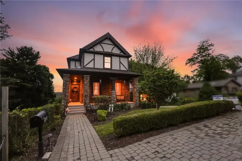 9925 Grandview Avenue, Penn Hills