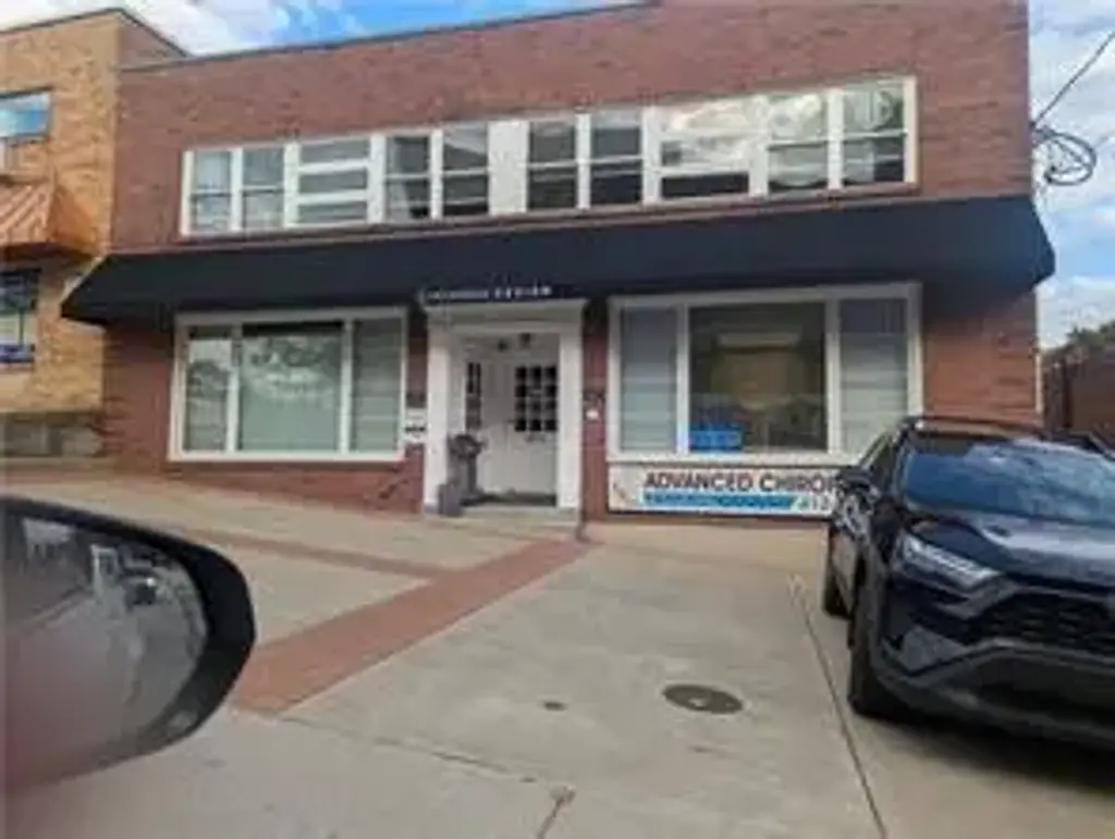 425-427 Cochran Road, Mt Lebanon