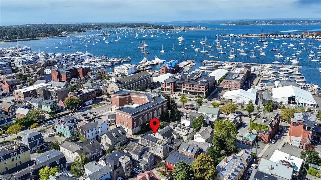 26 Franklin St, Newport