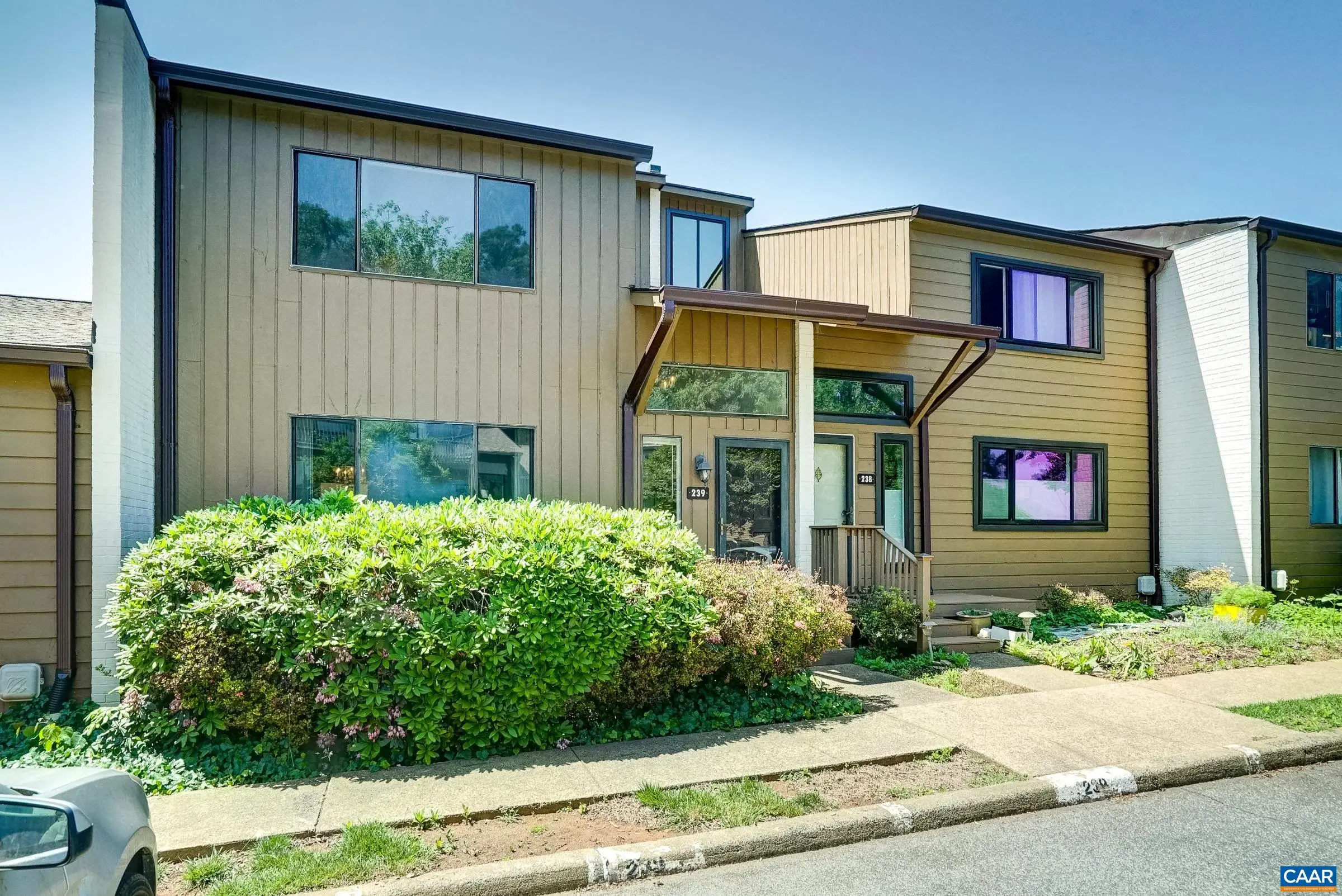 239 Harvest Dr, Charlottesville