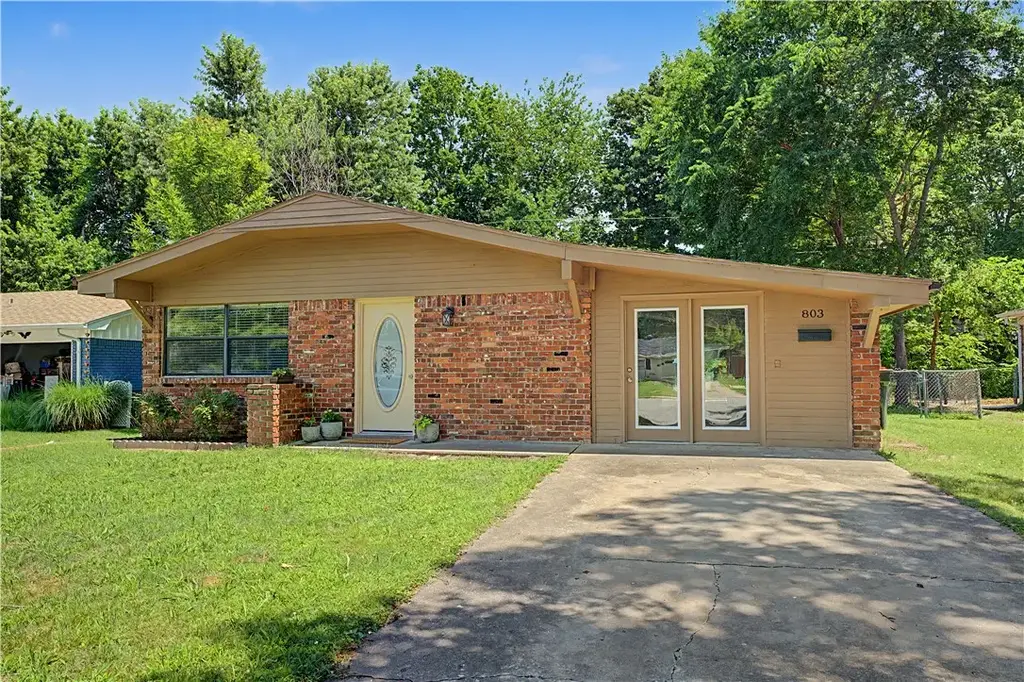 803 Gail Street, Springdale