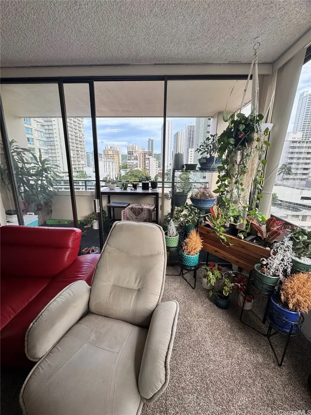 2410 Cleghorn Street # 803, Honolulu