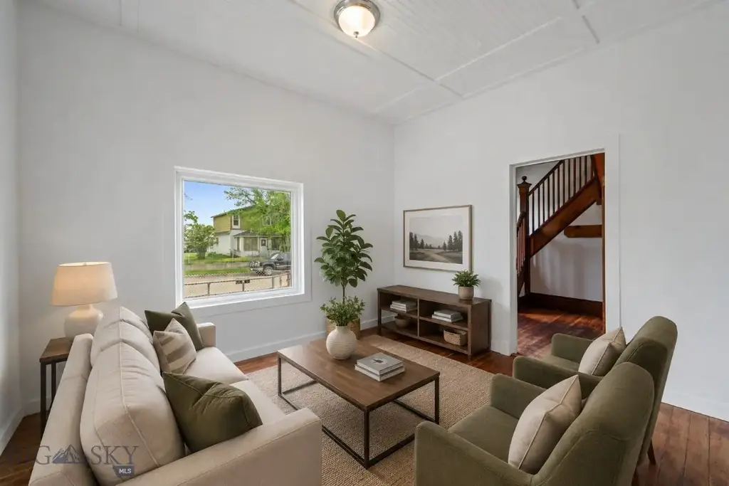 106 S I, Livingston