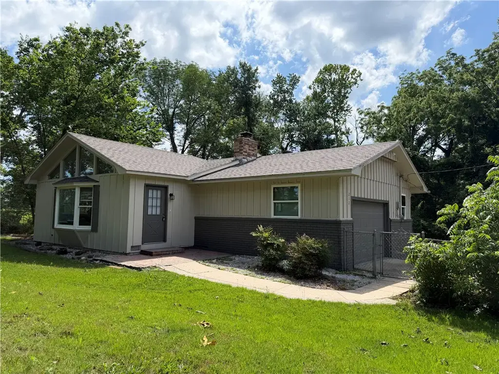 212 W Kimberly Lane, Rogers