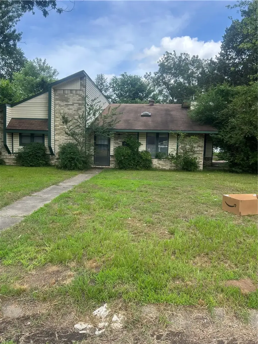 1341 S Tampa Avenue, Russellville