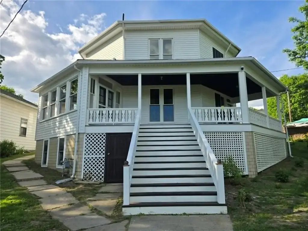 107 Grove Avenue , Chicora Boro