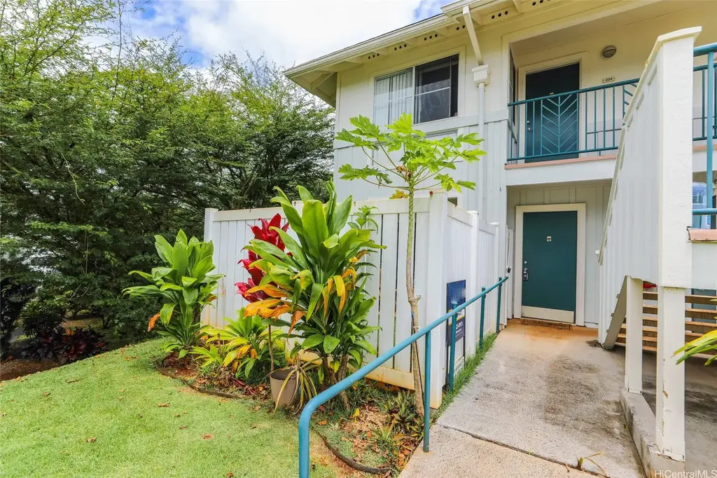 (unit #223) 95-1029 Kaapeha Street, Mililani