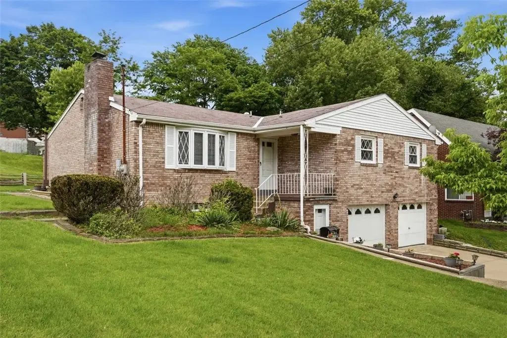 166 Glenhurst Drive , Verona