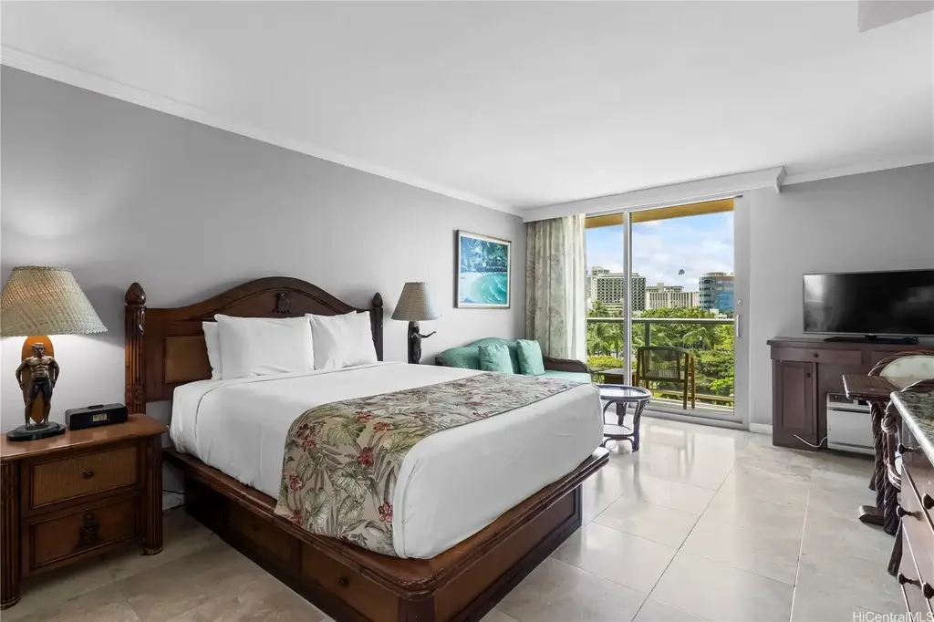 (unit #411) 2045 Kalakaua Avenue, Honolulu