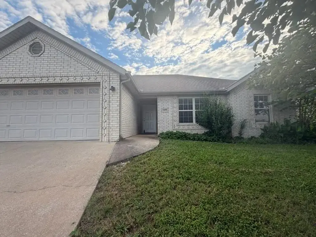 1073 Sara Beth Street, Elkins