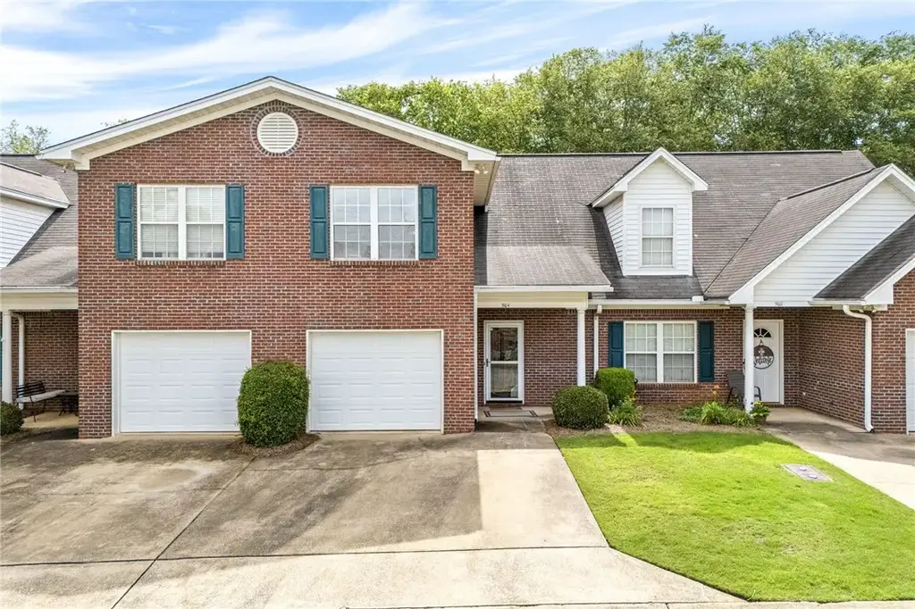 2428 E University Dr 304, Auburn