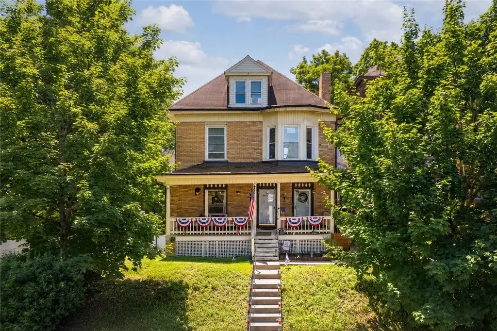 5624 Woodmont Street , Squirrel Hill