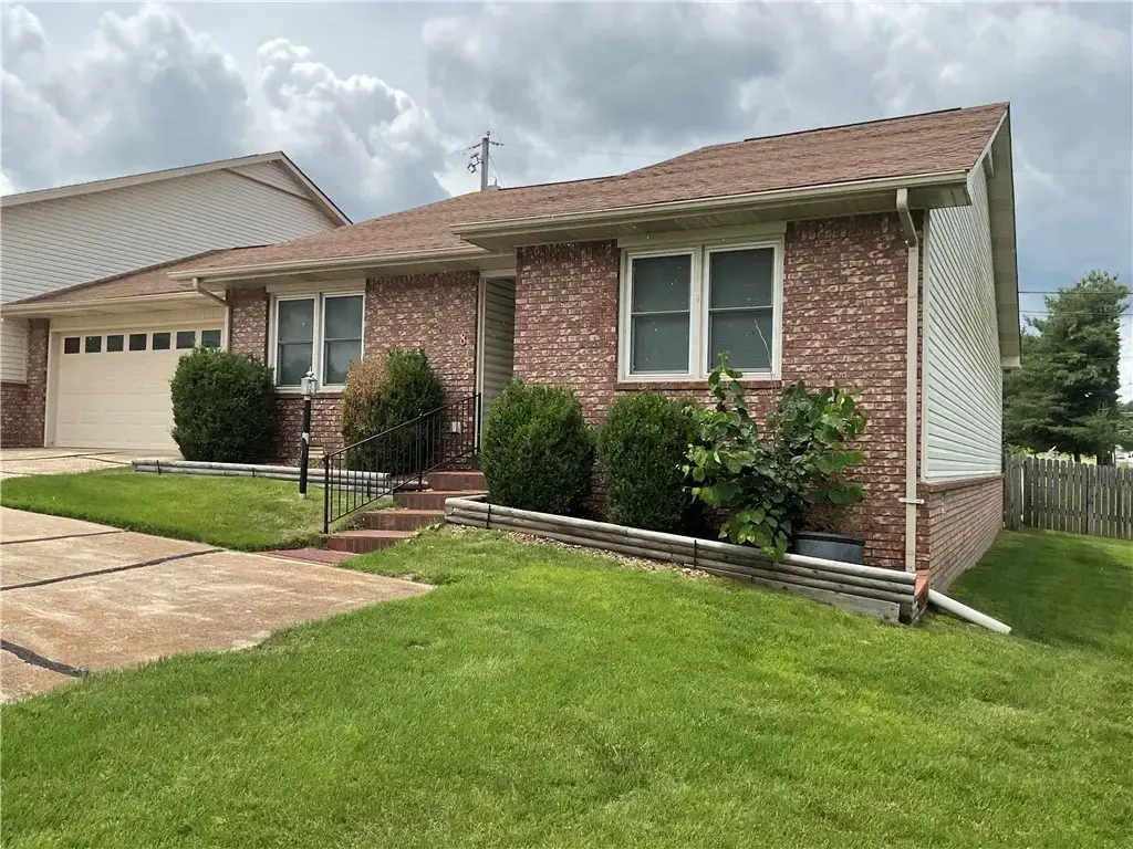 1800 Capps Road 8, Harrison