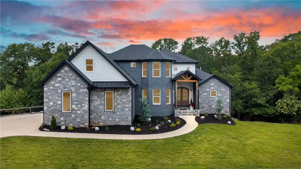 15425 Brightwater Crossing, Rogers