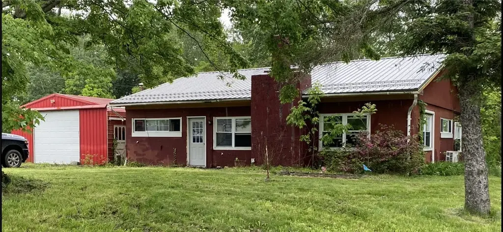 9137 Sunnyside Drive , Shenango