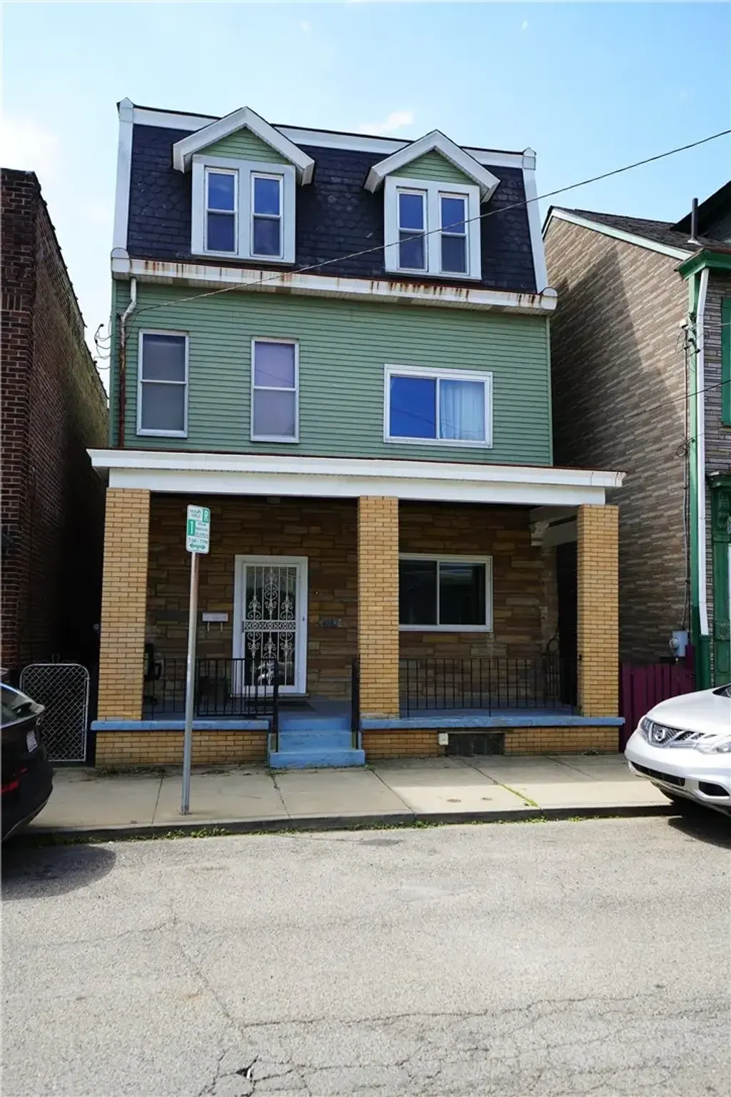4082 Howley Street , Bloomfield