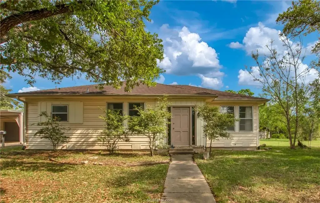 201 E North Avenue, Bryan