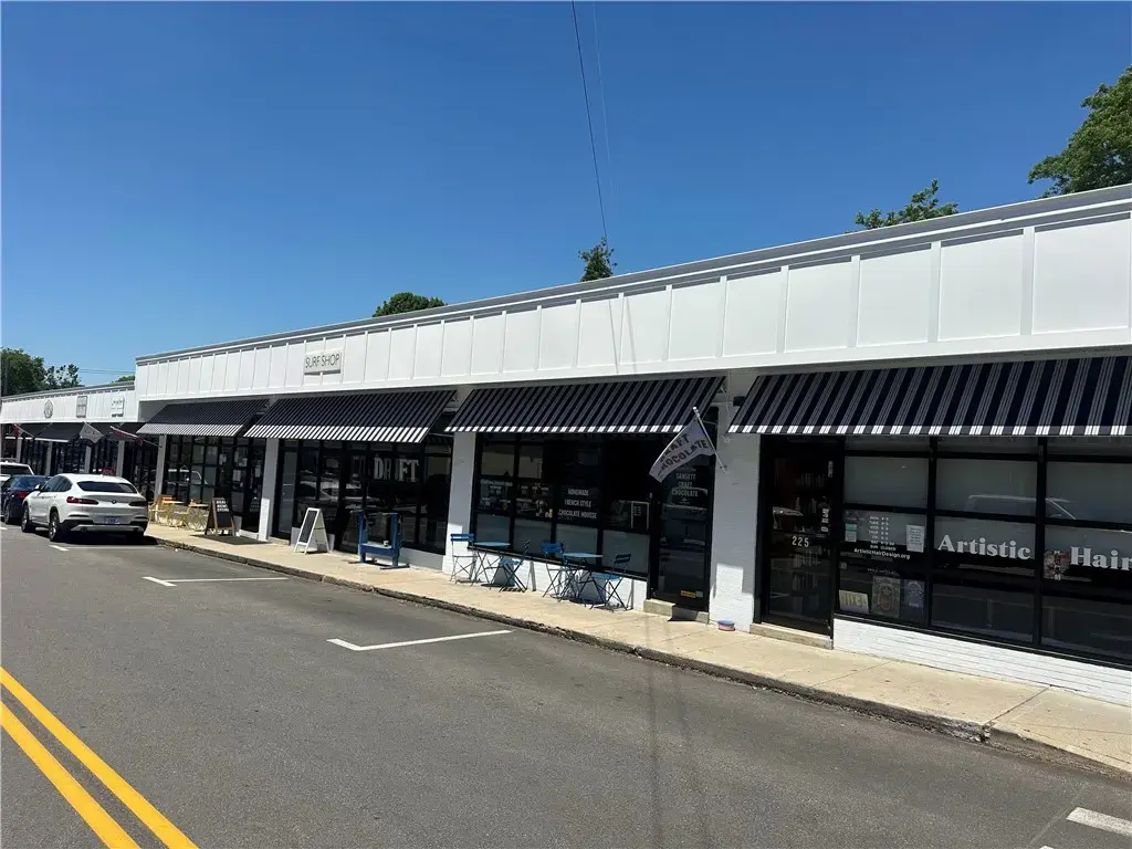 231 Robinson St, South Kingstown