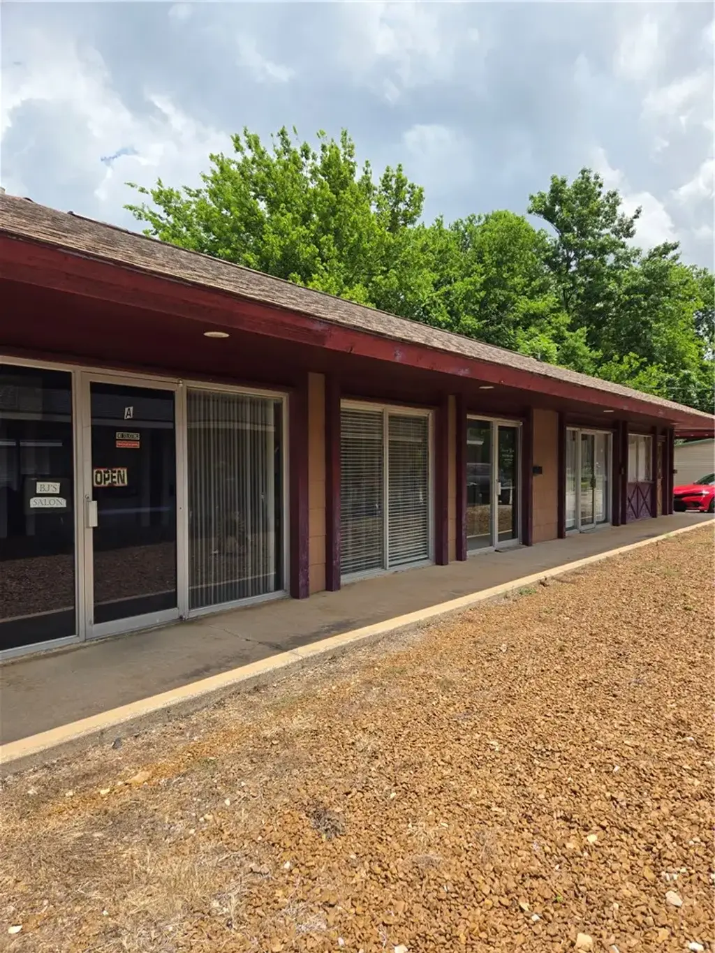 711 Mount Olive Street B, Siloam Springs