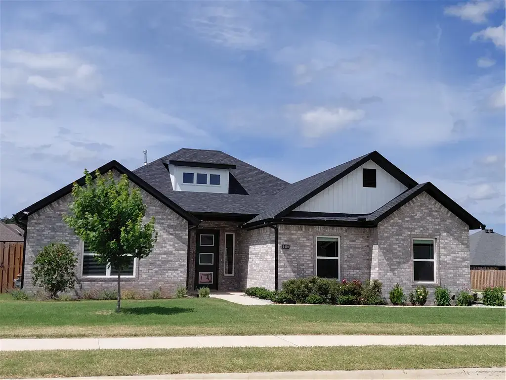1410 Sessile Oak Way, Bentonville