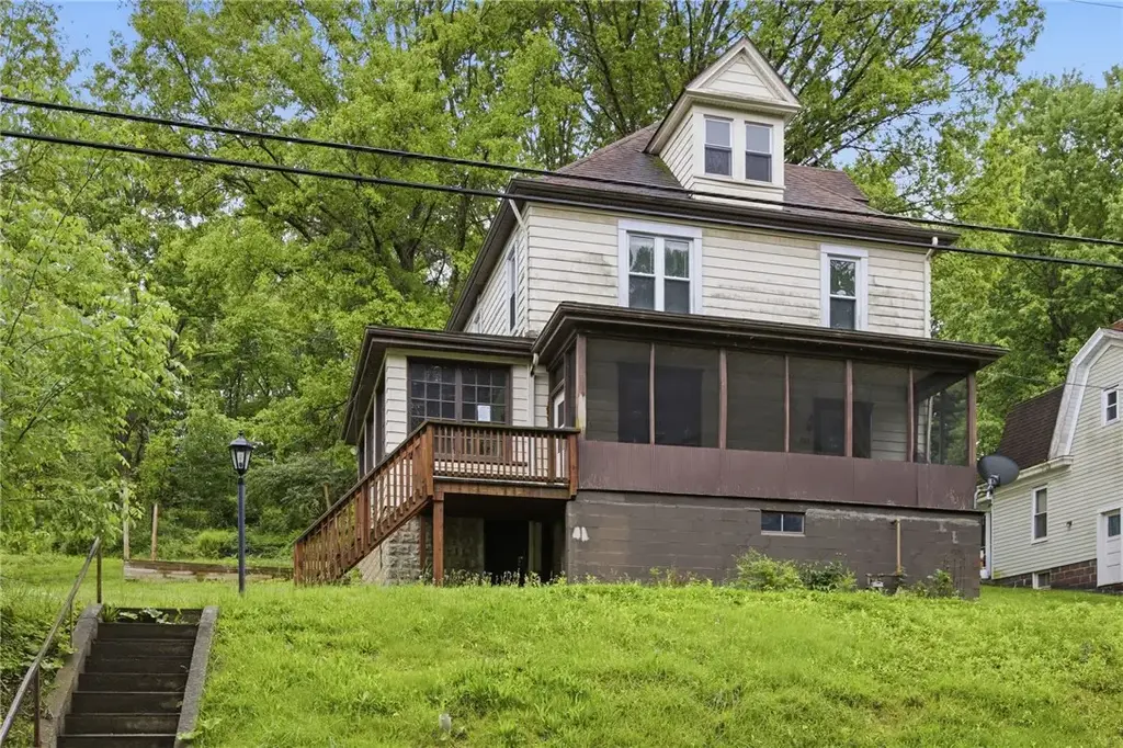 989 Brownstown Road , North Huntingdon
