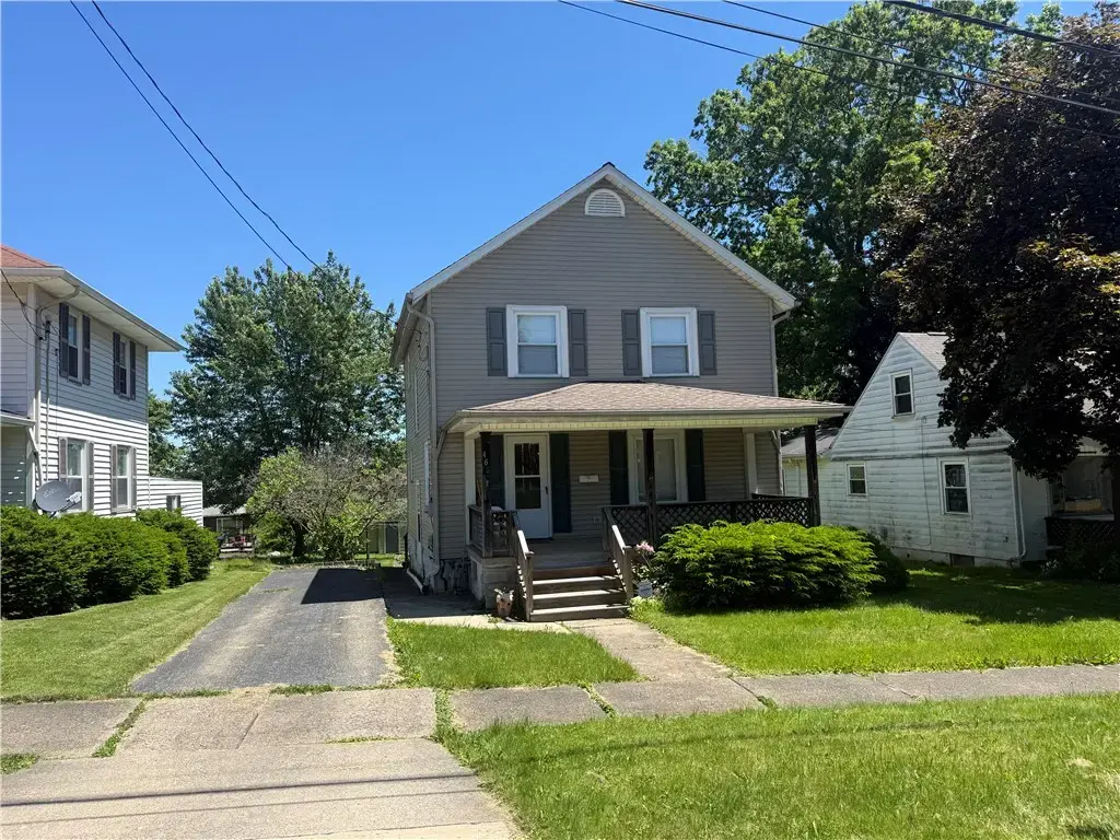 465 State Line Road , Sharon