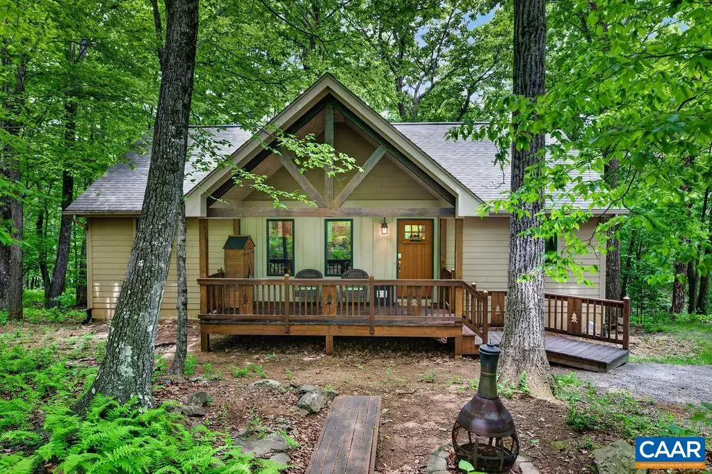 17 Pine Siskin Ln, Roseland