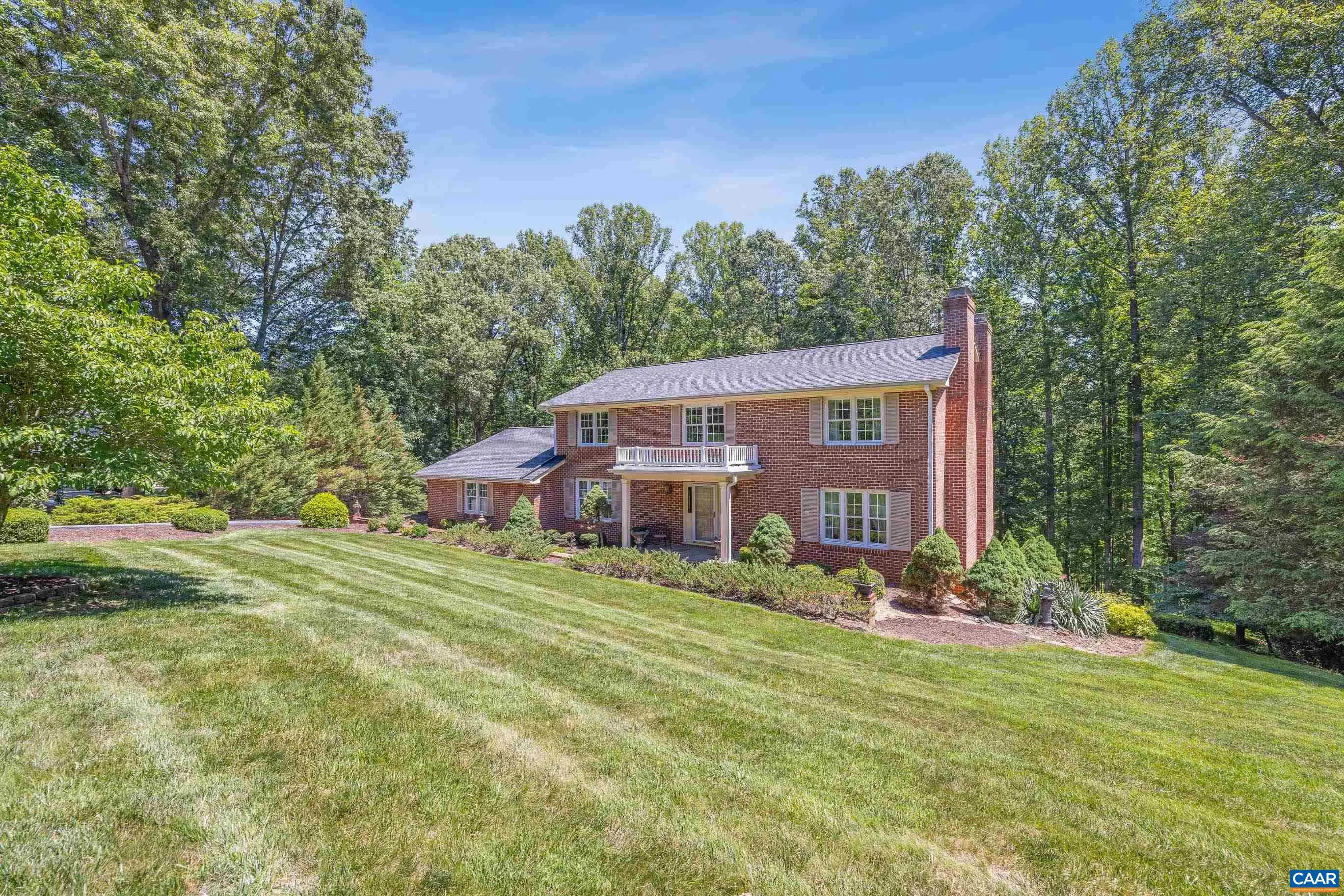 985 Tanglewood Rd, Charlottesville