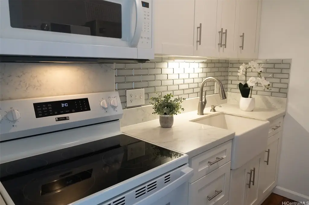 2121 Algaroba Street # 707, Honolulu