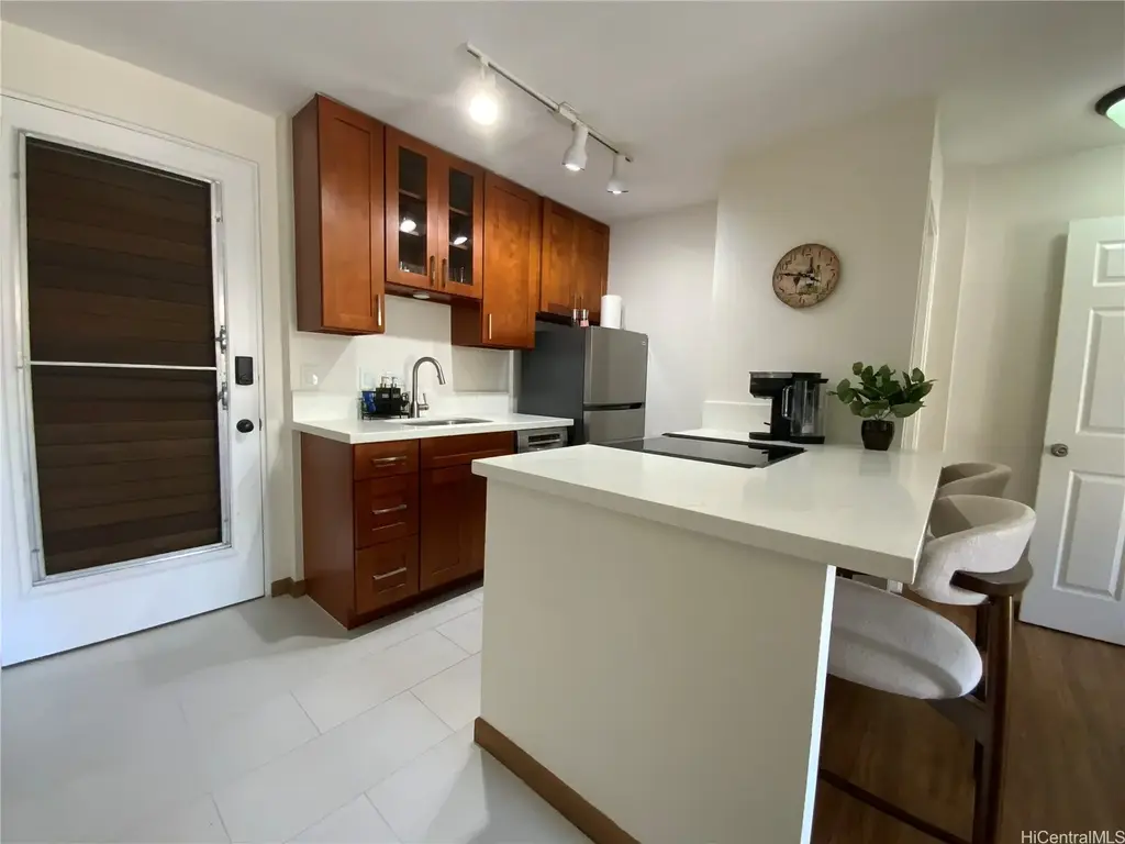 1535 Pensacola Street # 209, Honolulu