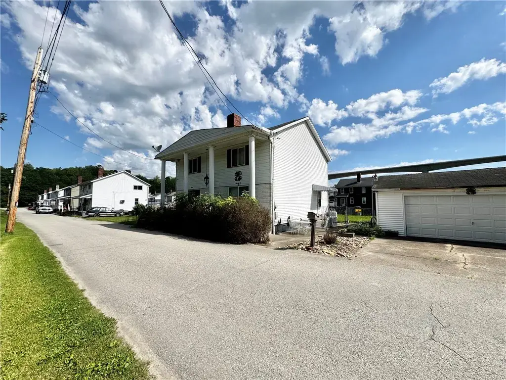3072 3rd Street , Centerville