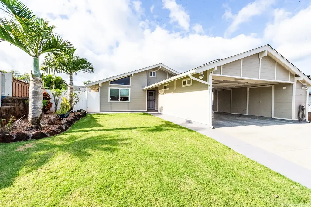 94-318 Akia Place, Mililani