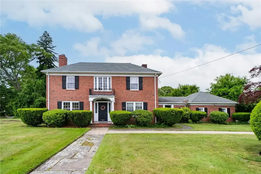 873 Warwick Ave, Warwick